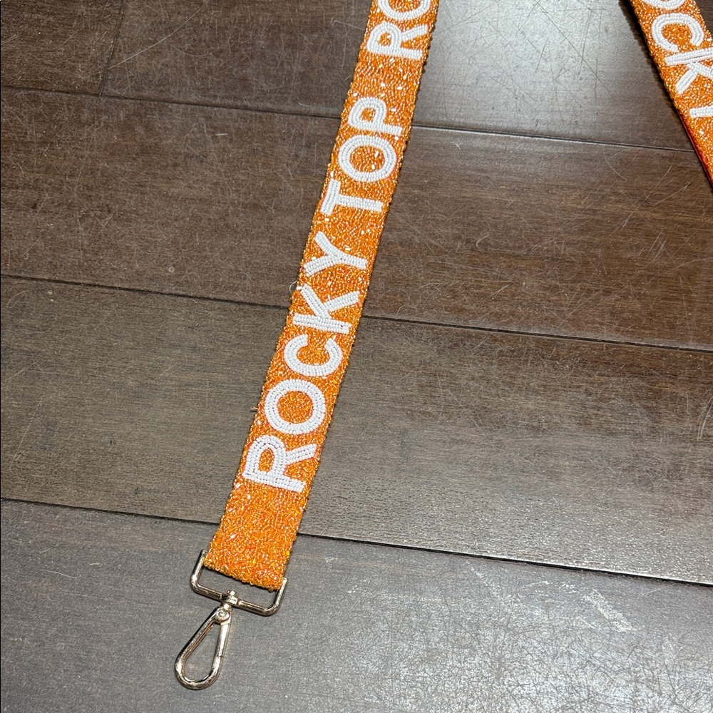 Adjustable Strap Rocky Top - Picture 2 of 3